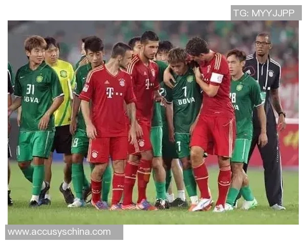 西亚男足球星闪耀绿茵舞台引领球队奋勇拼搏展现非凡实力