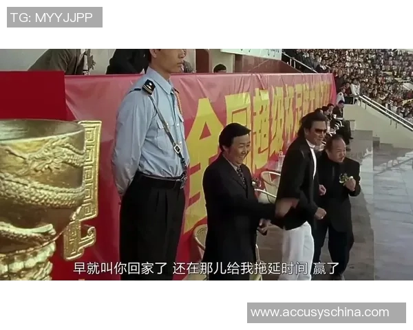 少林足球星爷四眼绝技踢球展现神奇武功与足球奇才完美结合